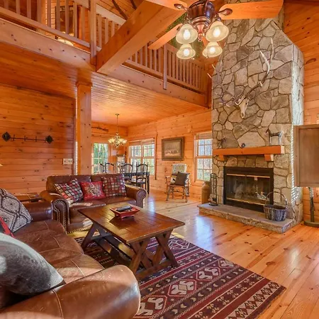 3 Bears Den Villa